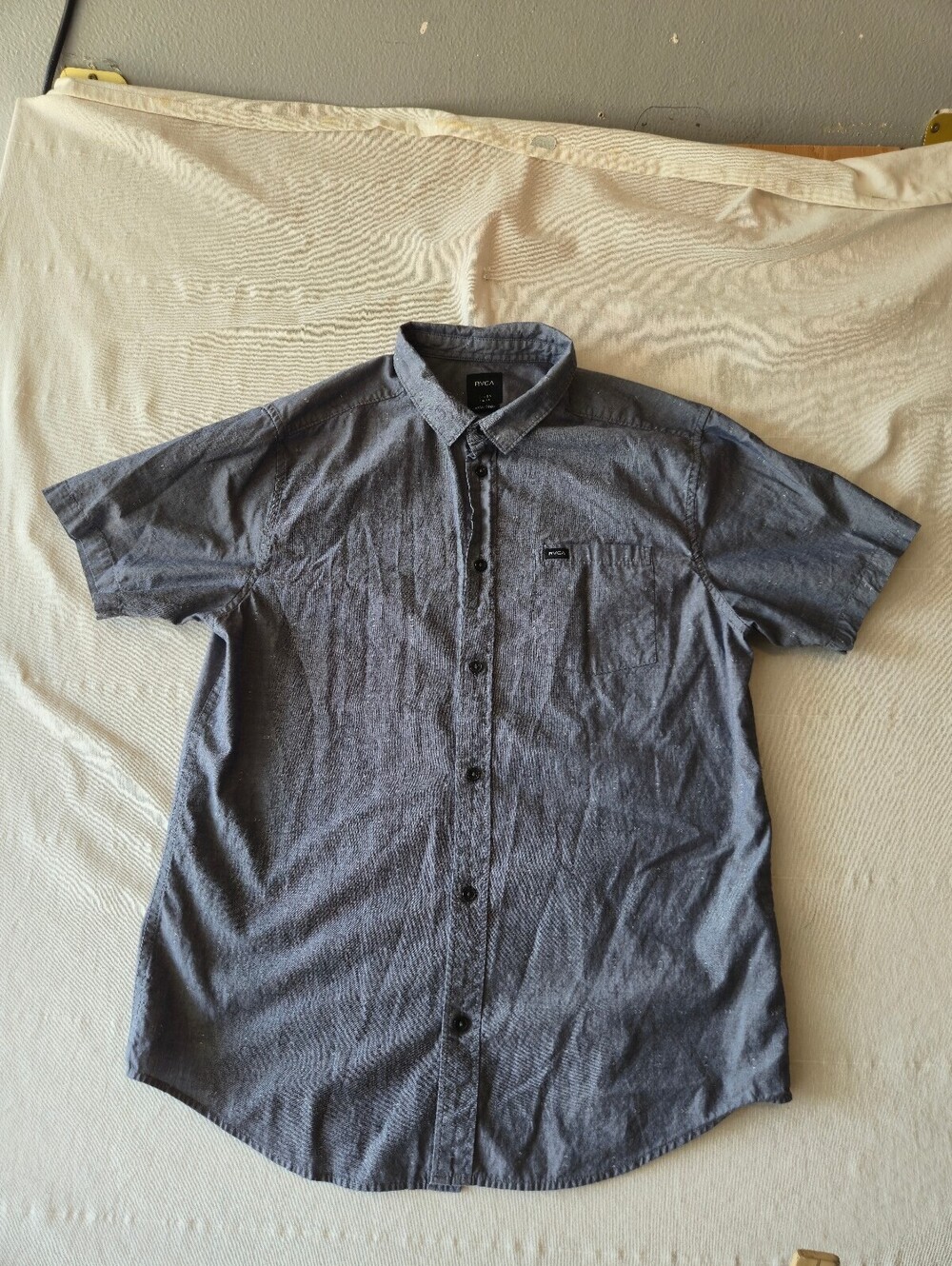 RVCA Slim Fit Short Sleeve Button-Up Shirt - Size Large